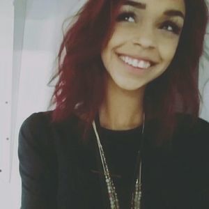 Meet your Posher, Tia